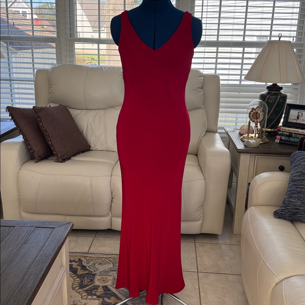 Jones New York size 6P deep red evening dress